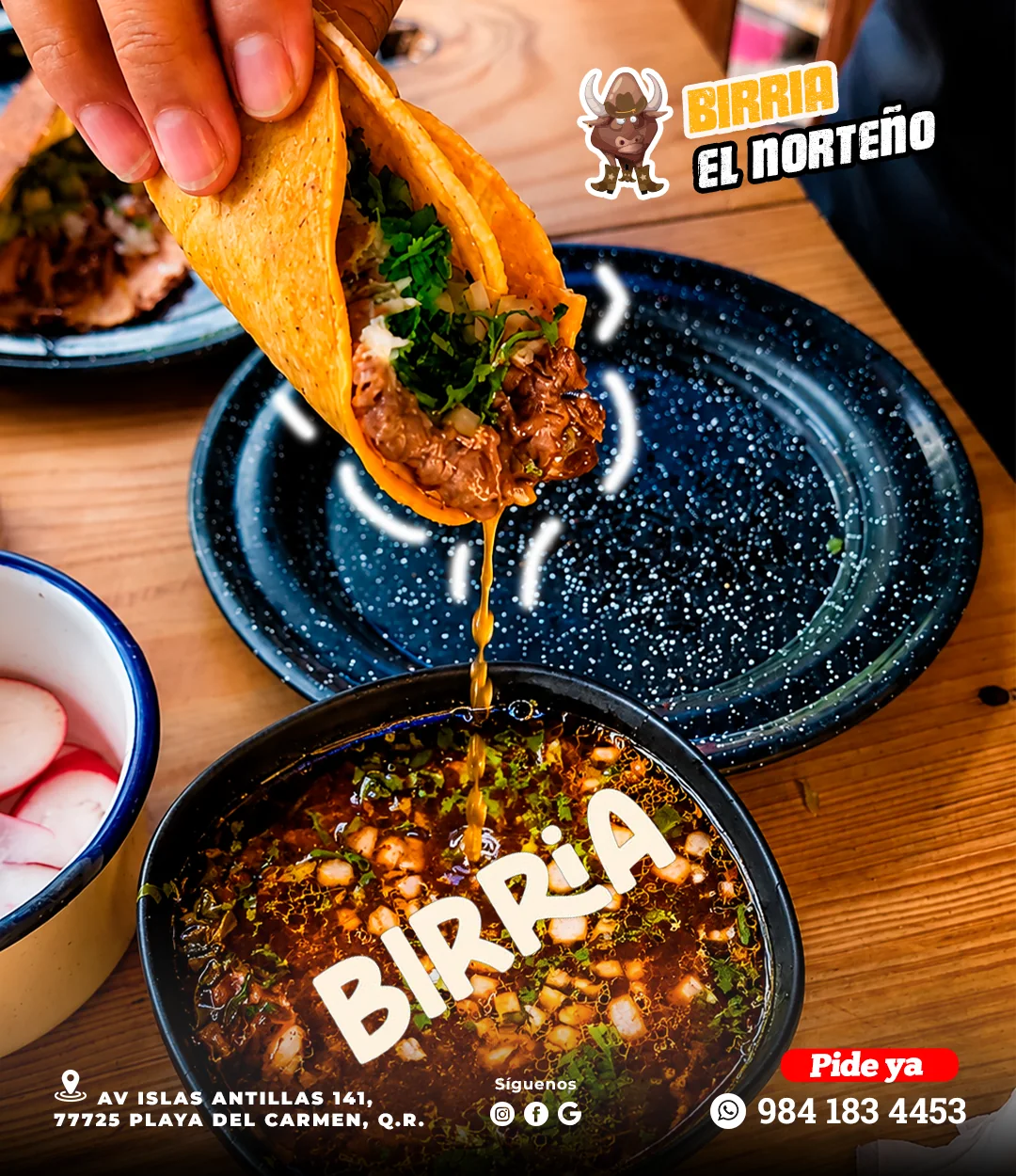 Diseño de contenido para redes sociales de Birriería El Norteño con un taco sumergiéndose en consomé